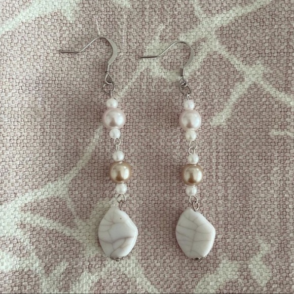 Faux Pearl Romantic Earrings - Picture 1 of 2